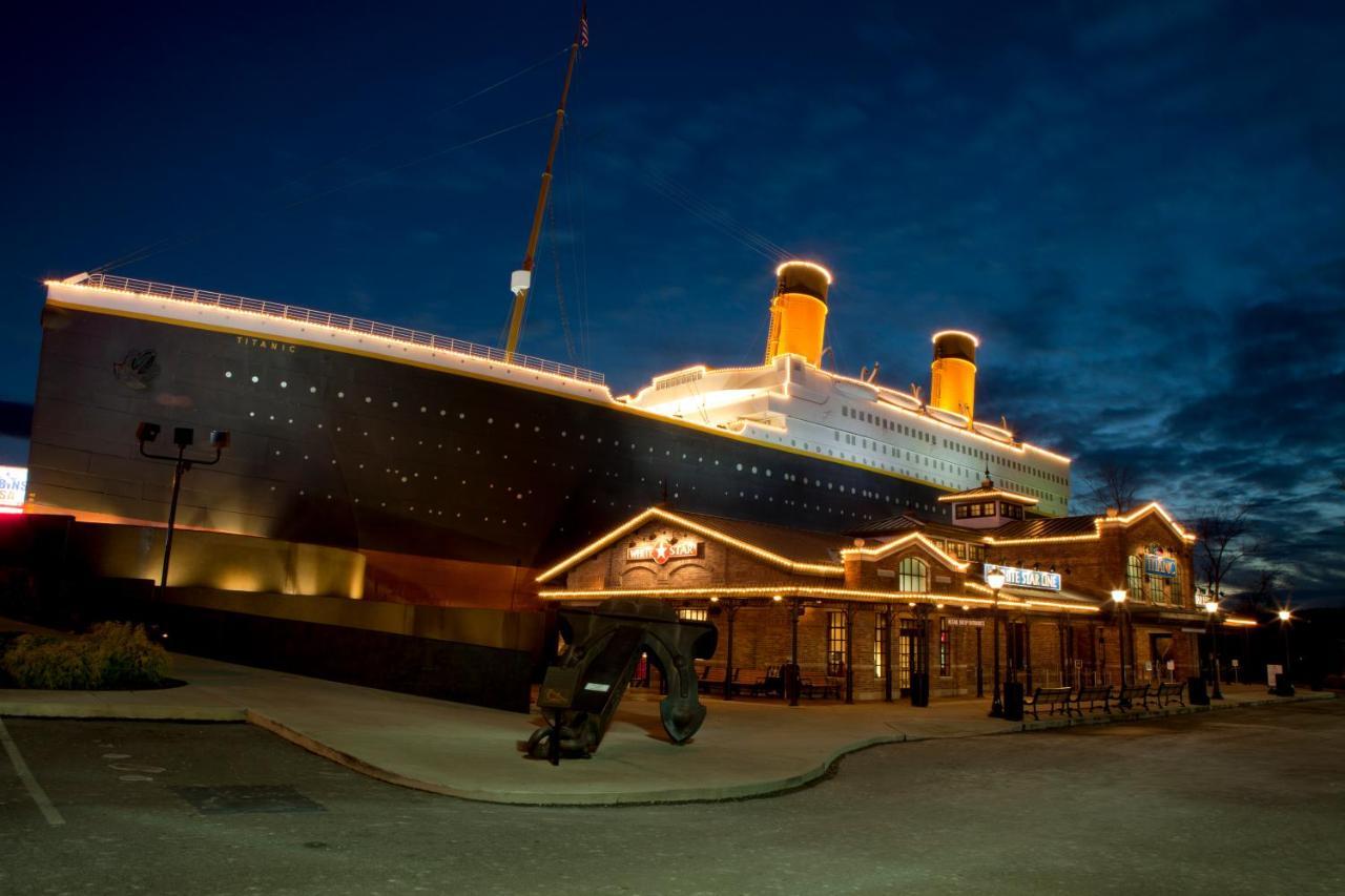 Suite Sensations, Hot Tub, Pool Table, 1089 Free Tickets Each Paid Day, Dollywood And More Пиджен Фордж Екстериор снимка