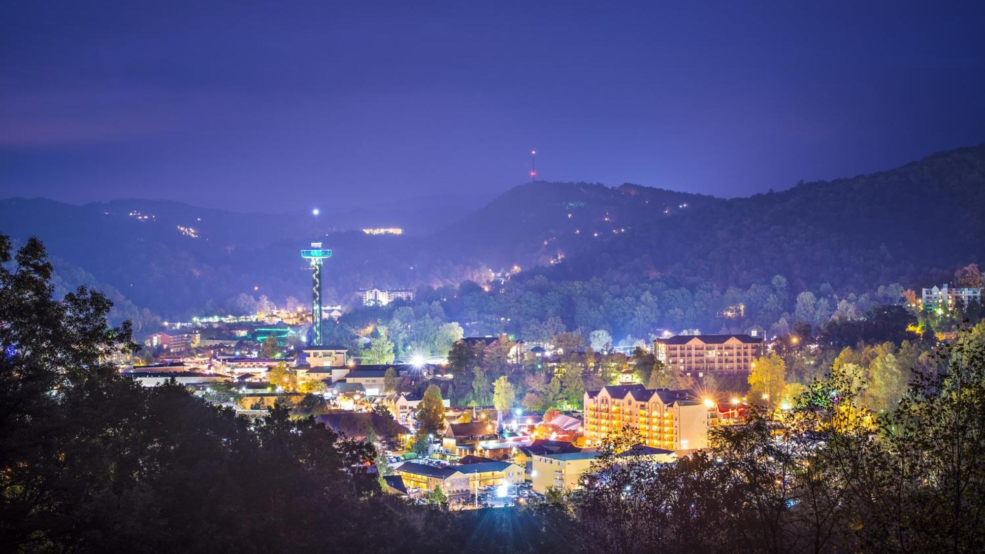 Suite Sensations, Hot Tub, Pool Table, 1089 Free Tickets Each Paid Day, Dollywood And More Пиджен Фордж Екстериор снимка
